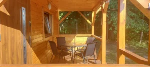 domek nad jeziorem leśniańskim